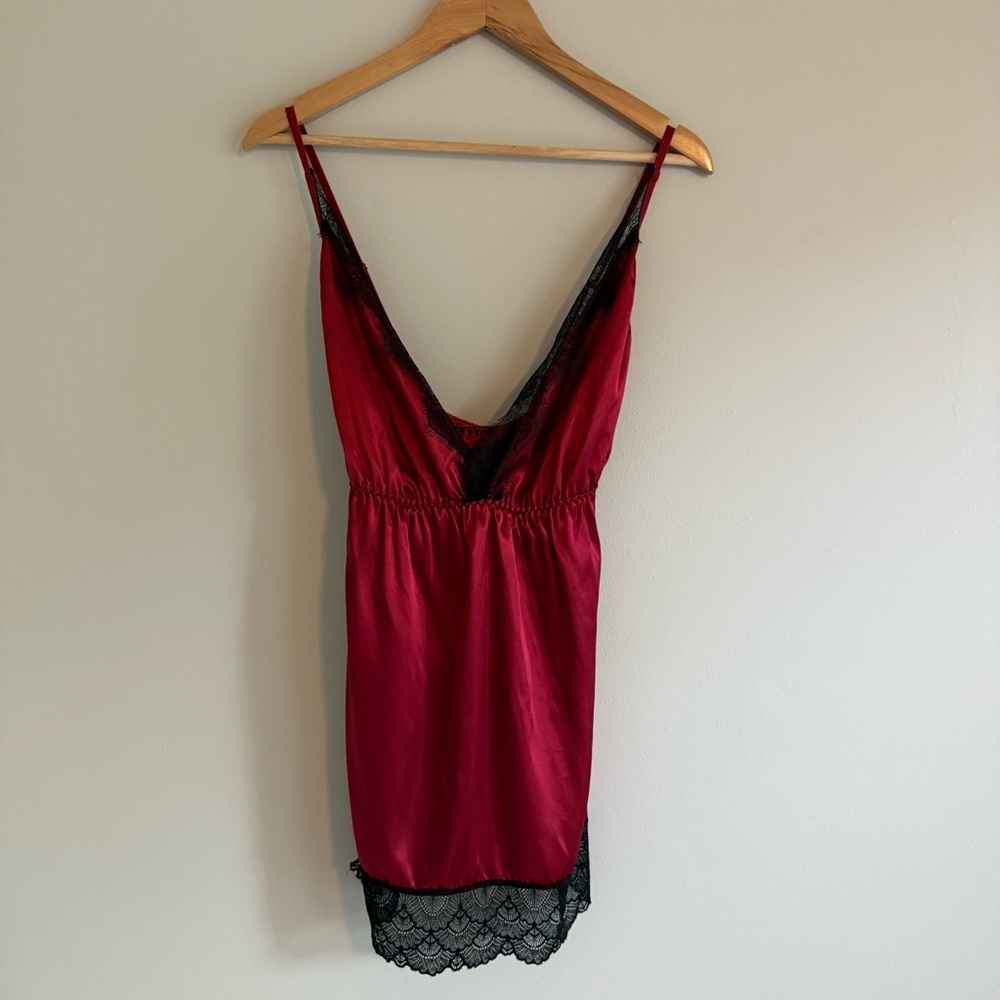 Red and Black Lace Chemise - Picture 2 of 9